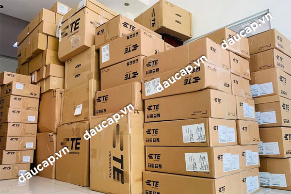 Phân phối đầu cáp co nhiệt Raychem 24kV ngoài trời 185mm2