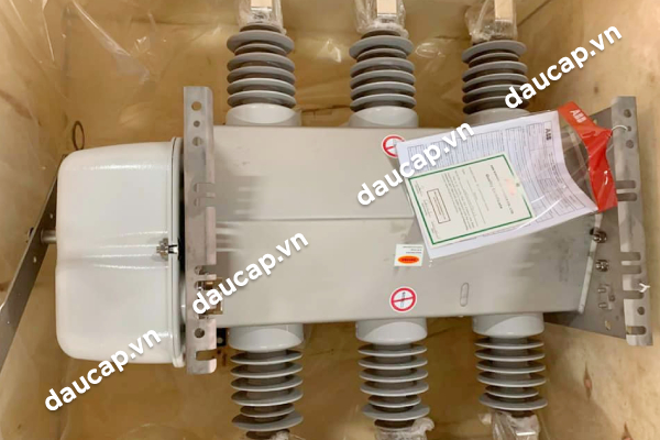 Hình ảnh thực tế cầu dao phụ tải LBS ABB loại ngoài trời