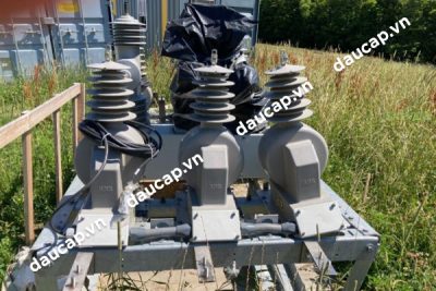 Máy cắt Recloser ABB