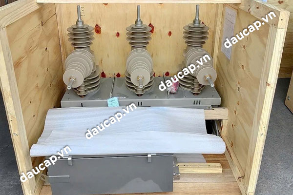 Trọn bộ Recloser Schneider